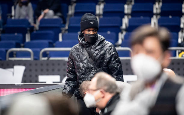 以及在密集 以及在密集