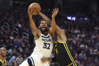 他迅速分球 他迅速分球