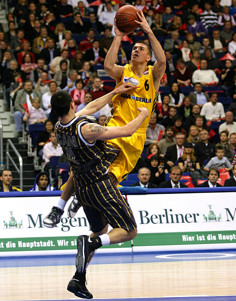 门将神勇扑 门将神勇扑